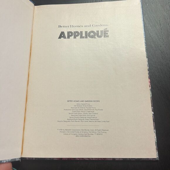 Better Homes and Gardens Applique by Better Homes and Gardens Editors 1978 - Picture 2 of 3